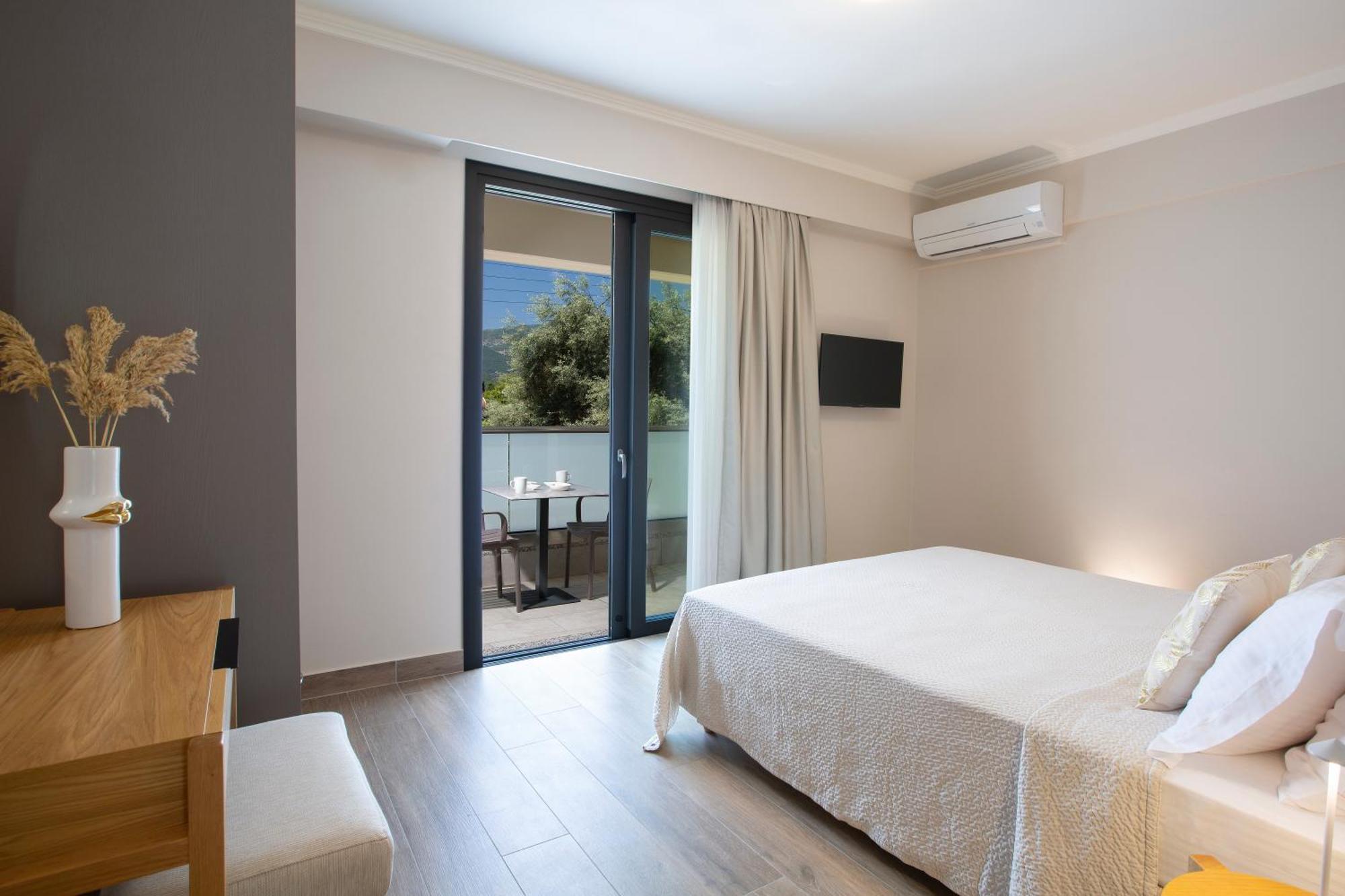 Zisis Suites Nydri  Extérieur photo